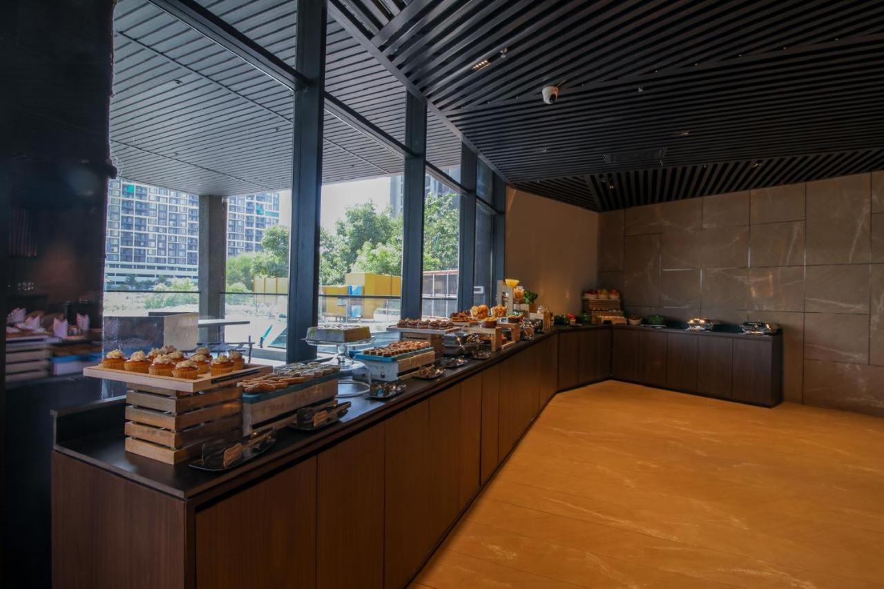 Essentia Premier Hotel Pune Wakad Pimpri-Chinchwad Zewnętrze zdjęcie